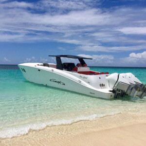 Pinel Island by boat